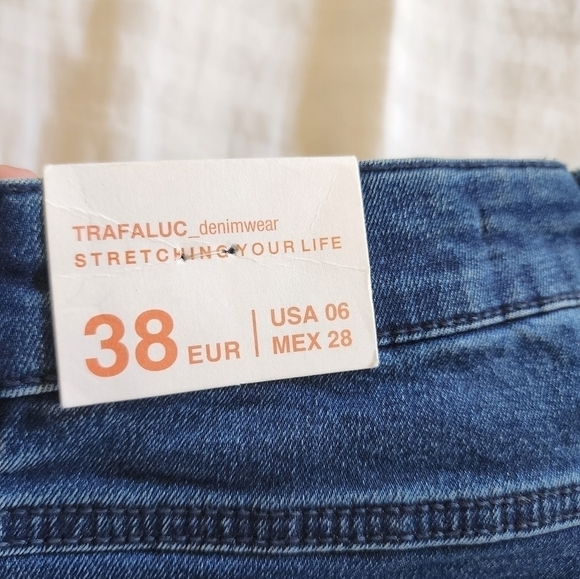 Zara High-Rise Racer Stripe Frayed Raw Hem Jeans size 6 NWT - Picture 7 of 8